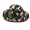 Dettaglio cappello boonie mimetico bianco e verde con tesa larga e bottoni metallici - M / Mimetico Bianco Verde