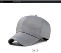 Dettaglio cappello baseball in lino grigio chiaro con ricamo 3D e visiera lunga - M (56-58cm) / Grigio Chiaro (Ricamo di Lettere)