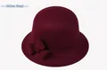 Détail d'un chapeau cloche en laine bordeaux avec un élégant nœud pour femme - M / Bordeaux