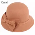 Camel vintage wool felt cloche hat with elegant bow decoration for autumn and winter - M (56-58cm) / Camel