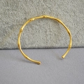 Eleganter vergoldeter Messing-Armreif im minimalistischen Bambus-Design, offen verstellbar - Goldener Bambus-Armreif