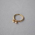 Elegante anello con perla texture foglia oro e finitura martellata fatta a mano - US 8 / Oro