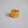 Irregular woven mesh wide band ring in gold plated brass with a textured design - US 6 / Gold