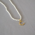 Elegant freshwater pearl necklace with gold bamboo texture letter C pendant for women - Letter C