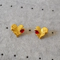Pendientes de corazón en oro líquido irregular con circonitas rojas de pera - Rojo