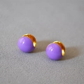 Orecchini a cerchio minimalisti in smalto viola e ottone dorato con design a sfera - Viola