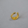Minimalistischer verstellbarer Ring mit vergoldeter Webstruktur und Kugel-Enden - Gold