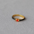 Vintage Ring im französischen Stil, vergoldet mit Emaille und ovalem rotem Schmuckstein - Rot