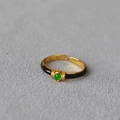 Vintage vergoldeter offener Ring im französischen Stil mit grünem Stein und Emaille - Grün