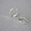 Orecchini a cerchio in argento minimalisti con fasce larghe e finitura lucida - Argento