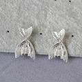 Pendientes de plata 925 en forma de cola de pez con acabado de textura cepillada - Plateado