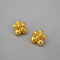 Eleganti orecchini a lobo in ottone dorato con design a fiori con sfere lucide a strati - Oro