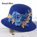 Chapeau cloche bleu roi pour femme avec broderies florales 3D élégantes et feuilles d'or - Ajustable 57-58cm / Bleu