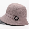 Elegante cloche hoed voor dames met bladprint en een decoratieve zwarte bloemgesp - Verstelbaar 56-58cm / Khaki met decoratieve gesp