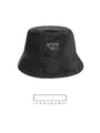 Chapeau bob en peluche noire pour femme avec logo triangulaire pour l'hiver chaud - Réglable 56-59cm / Noir