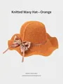 Chapeau de soleil tricoté orange à bord ondulé et nœud en satin avec boucle en strass - Taille Unique 58cm / Orange
