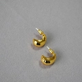 Gehämmerte C-förmige goldene Creolen im Vintage-Stil mit minimalistischem Design und 925er Silber - Gold