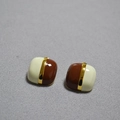 Minimalistische vierkante emaille oorbellen met tweekleurig crème en bruin vintage design - Bruin