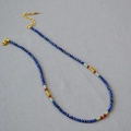 Détail du collier de perles en lapis-lazuli, agate rouge et fermoir mousqueton doré - Collier / Collier Lapis-lazuli Agate Turquoise