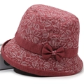 Nahaufnahme des roten bedruckten Sonnenhutes mit weißem Muster und dekorativer Schleife - Einheitsgröße 58cm / Rot