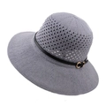 Grauer atmungsaktiver Stricksonnenhut mit elegantem Lederband und goldener Metallschnalle - Einheitsgröße / Grau