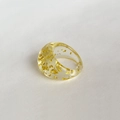 Détail de la bague en résine transparente ornée de feuilles d'or pour femme - Bague en Résine Transparente à Feuilles d'Or (14)
