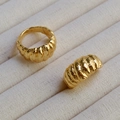 Detail shot of vintage gold croissant ring with spiral texture on beige velvet tray - US 6 / Gold Croissant Spiral Fold Ring (31)