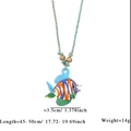 Collier poisson en verre coloré à rayures orange et bleu sur une chaîne en corde tressée - Poisson Orange Blanc Bleu (Cordon Sarcelle)