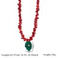 Collier ethnique perles rouges et pendentif Main de Fatma en malachite verte chic - Éclats de pierre rouge et pendentif vert malachite (Style 5)