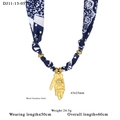 Collana con ciondolo mano di Fatima, sciarpa paisley blu e dettagli in acciaio dorato - Stile Mano di Fatima (11-13-05)