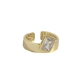 Anillo ajustable minimalista bañado en oro con una gran piedra de circón rectangular - Abierto Ajustable / Oro de 18K