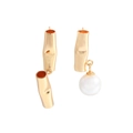 Pendientes asimétricos de bambú dorado con perlas en diseño minimalista S925 - Plata 925 / Oro champán