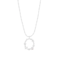 Collar de plata S925 con colgante de flor mariposa y piedra de luna sobre fondo blanco - Plateado