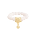 Roze kralenring met elastiek, gouden gelukskat-bedeltje en een klein metalen belletje - Maat 13 (Verstelbaar) / Gelukskat