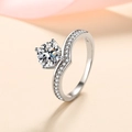 Anillo de plata esterlina S925 con moissanita brillante y diseño de banda torcida - US 10 / 2 Quilates de Moissanita