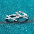 Eleganti orecchini a cerchio incrociati in argento S925 con pietre di moissanite lucide - Moissanite da 0,28 Carati (AZ431-E) / Argento 925 / Argento