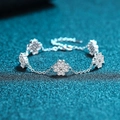 925 Sterling Silber Kleeblatt Armband mit fünf funkelnden Moissanit-Blumenanhängern - 64 Punkte Moissanit Stil / 925er Silber