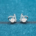 Eleganti orecchini a cuore in argento sterling 925 con perle d'acqua dolce e moissanite - Stile Moissanite Perla / Argento 925