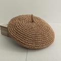 Atmungsaktives handgefertigtes Stroh-Baskenmütze für Damen in natürlichem Braunton - M (56-58cm) / Khaki