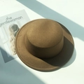 Flat top brown wool felt boater hat with retro British style and vintage stitching - M (56-58cm) / Coffee