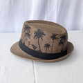 Chapeau fedora en paille tressée marron avec motifs de palmiers noirs et ruban décoratif - M (56-58cm) / café