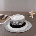 Schwarz-weißer Strohhut im britischen Stil mit schwarzem Band für Damen am Strand - M (56-58cm) / Weiß