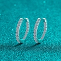 Orecchini a cerchio in argento S925 con pavé di moissanite su sfondo color verde acqua - Moissanite da 0.9ct / Argento 925