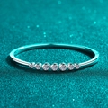 Eleganter S925 Sterlingsilber-Armreif mit sieben abgestuften Moissanit-Steinen besetzt - 2.5 Karat Moissanit (46*56)