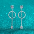 Elegante S925 sterling zilveren hangers met moissanite op een fonkelende blauwe achtergrond - 925 zilver / 1.6ct Moissanite