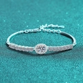 Eleganter S925 Silber Armband mit blauem ovalem Moissanit und Pavé-Diamanten auf Textur - 925er Silber / Weiß (2.4ct Moissanit)