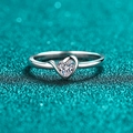 Elegante anillo de plata de ley S925 con moissanita tallada en corazón - US 8 / Moissanita Corazón (Plata)