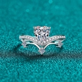 Elegante anello in argento S925 con moissanite a cuore e fascia a forma di corona V - US 8 / Moissanite a Cuore 1 Carato
