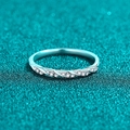 Elegante anillo de plata de ley S925 con moissanita y banda trenzada con pavé brillante - US 9 / Estilo Trenzado Moissanita 12pt