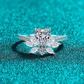 Exquisito anillo de plata esterlina S925 con gran moissanita de corazón y detalles florales - US 9 / Moissanita Corazón